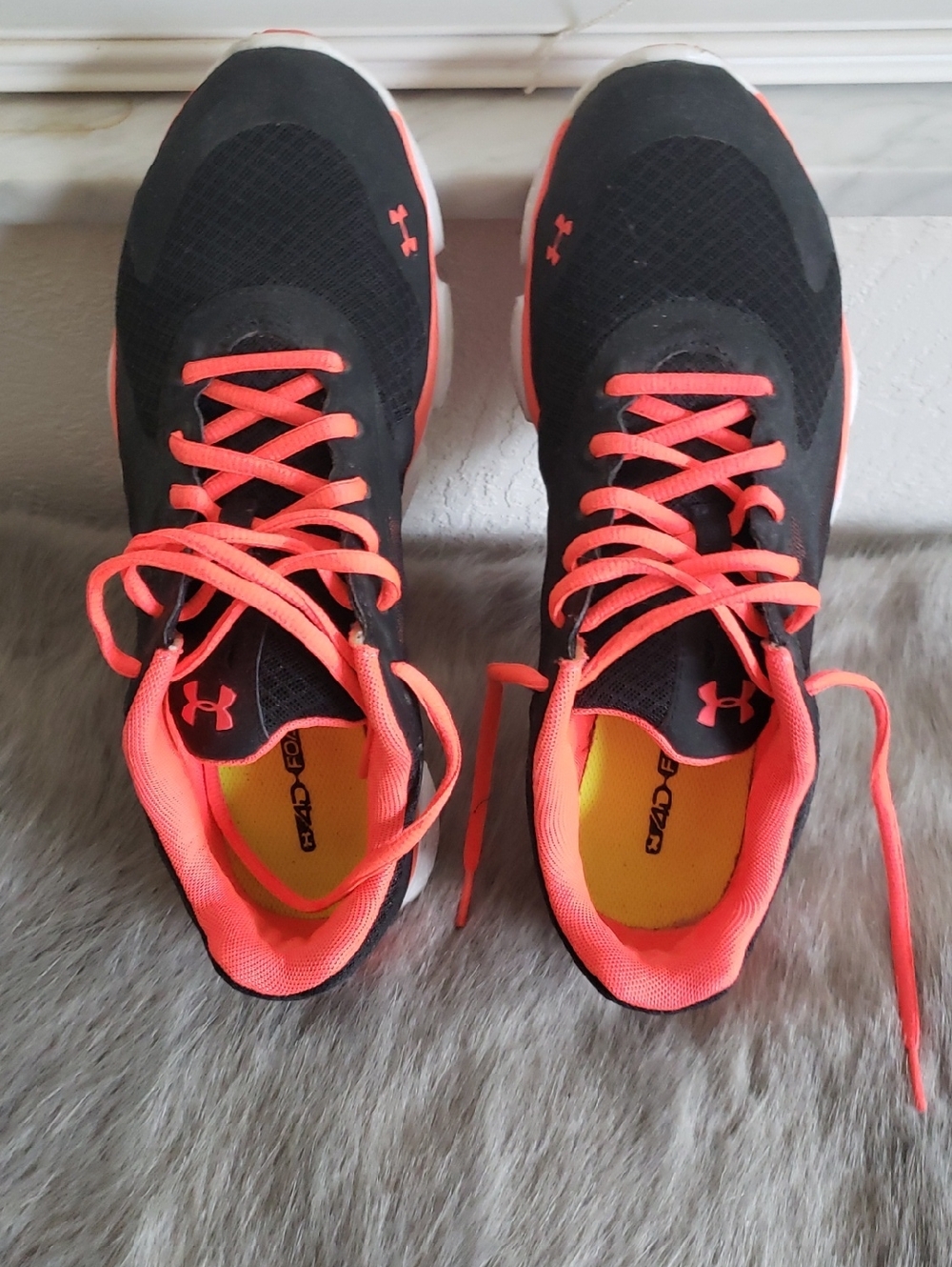 Under Armour Women's Black & Coral Athletic Running Shoes